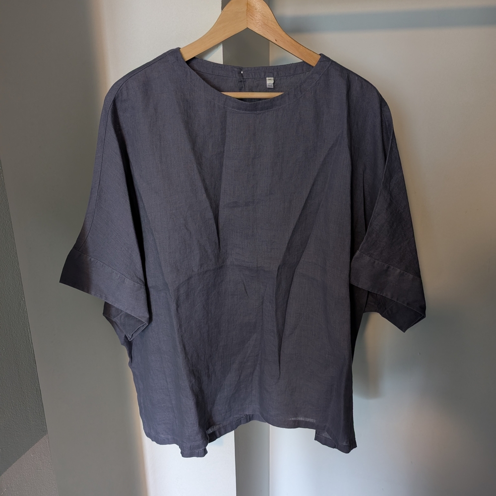 NWOT Uniqlo Blue Boxy Blouse with Relaxed Fit